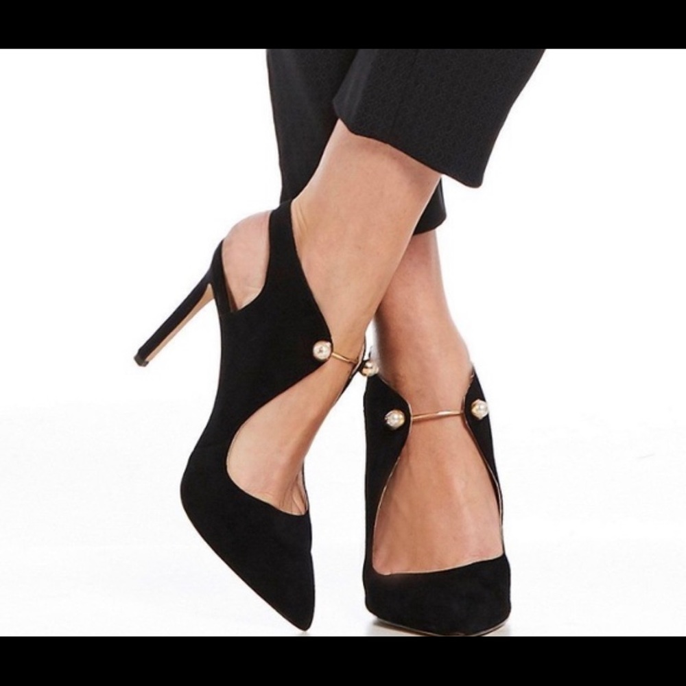 Louise et cie Black Jonah suede pump NWT size 8.5